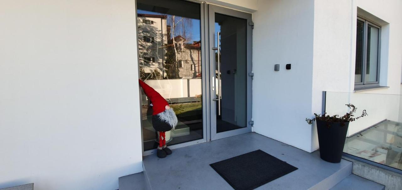 Loft 85 M2 Wilanow Krolewski Self Checkin Warszawa Eksteriør bilde