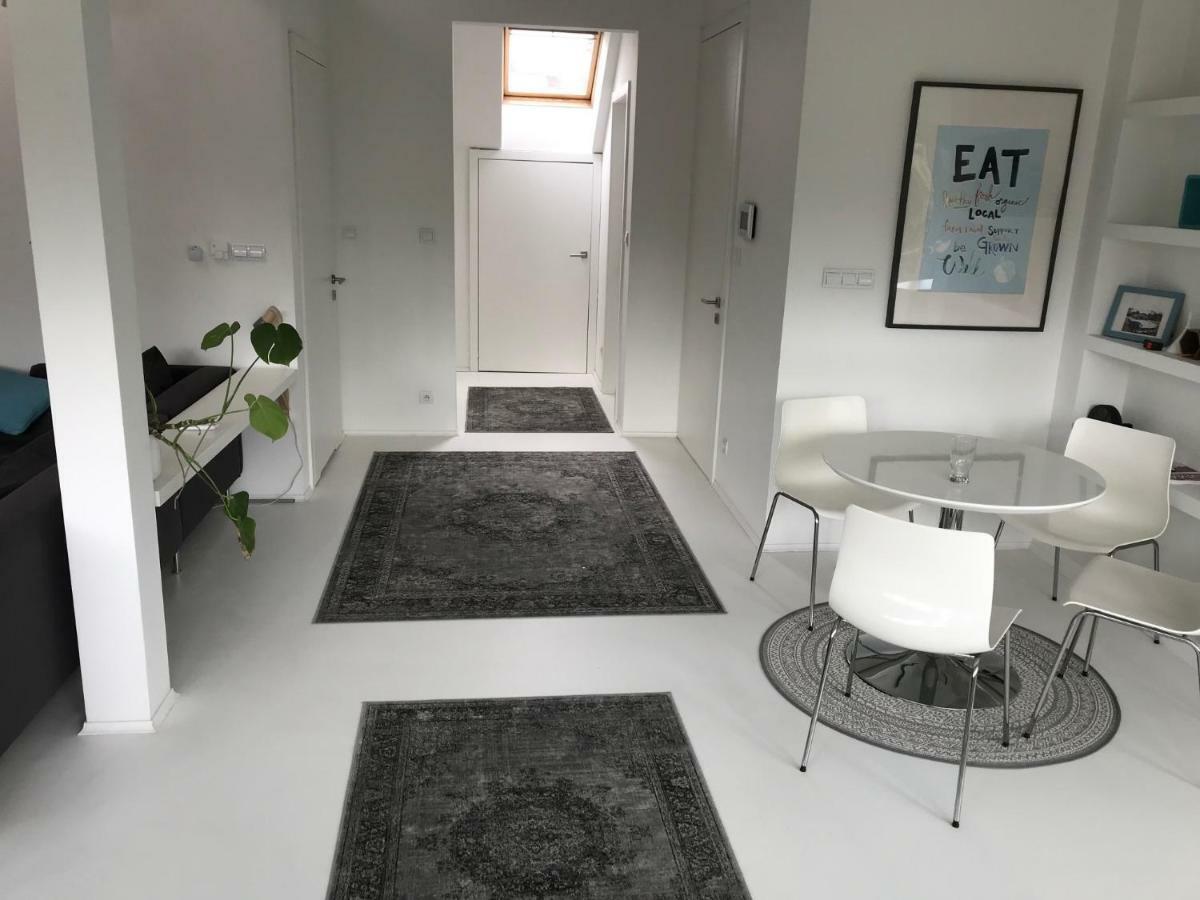 Loft 85 M2 Wilanow Krolewski Self Checkin Warszawa Eksteriør bilde